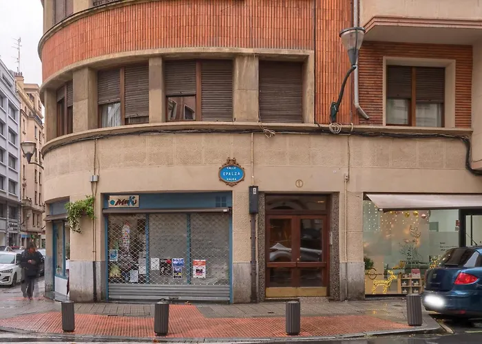 Encanto Y Confort En Calle Epalza - Tu Familia En El Corazon De Bilbao